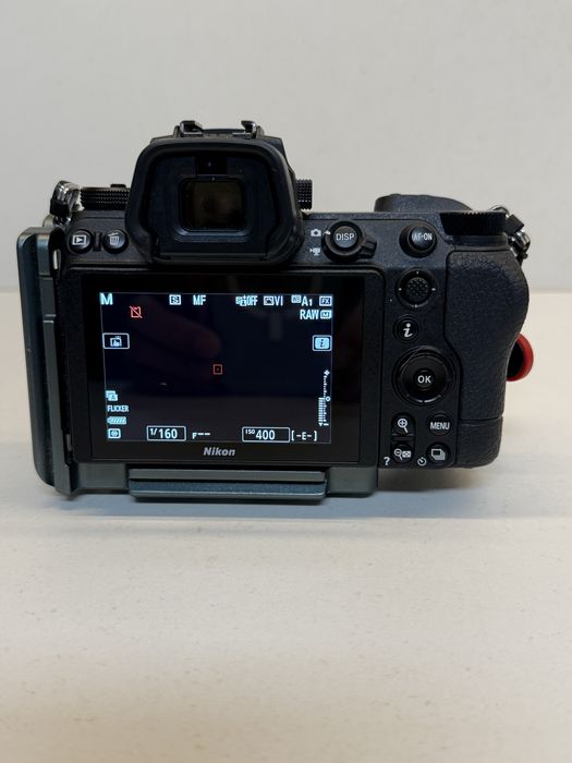 Nikon z 7II com L-Bracket (3 legged thing)