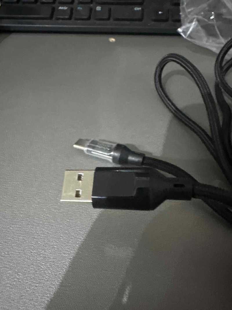 Cabo USB-A para Tipo C com exibição digital