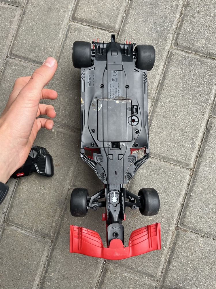 Ferrari F1 SF1000 RC Rastar – nie działa, uszkodzony (na półkę)