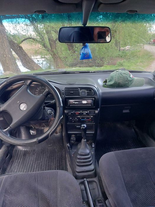 Нісан Сані 1.4 газ-бенз