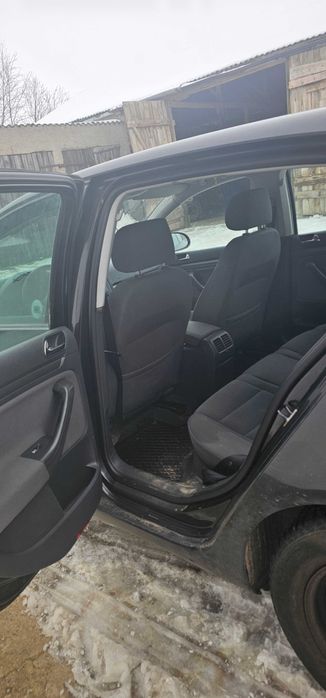 Sprzedam Golfa V z 2004 roku benzyna