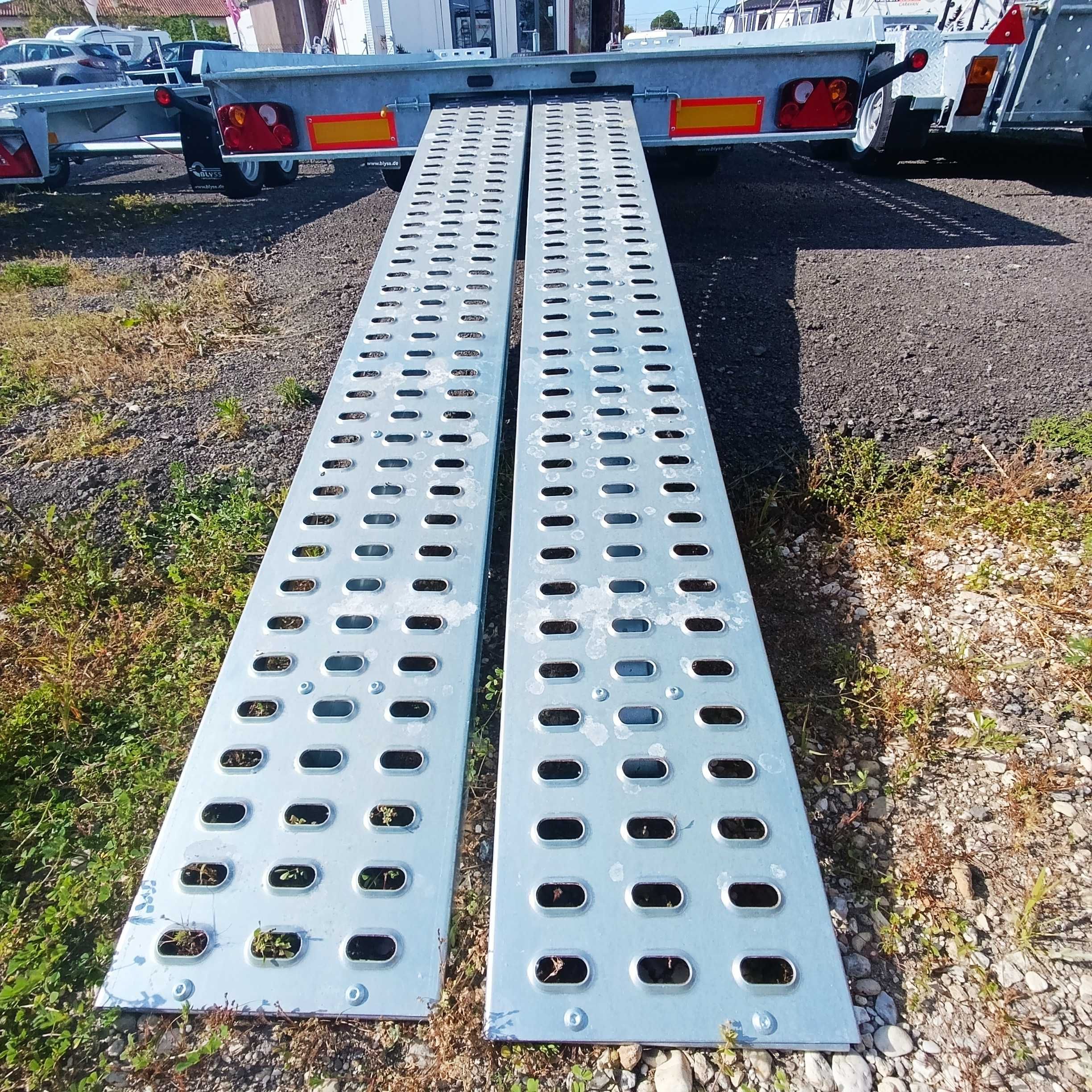 ATRELADO TRANSPORTE AUTOMÓVEIS 4,50 x 2,10 PB 2700, CARREGA 2T