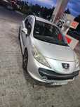 Peugeot 207 Sprzedam bardzo zadbany samochod z niskim przebiegiem