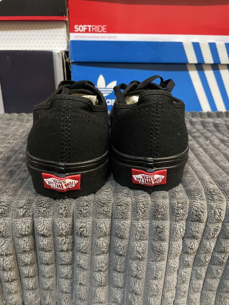 Оригінальні кеди Vans Authentic Unisex 39(25см)