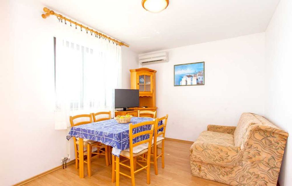 Chorwacja 2026, wyspa KRK, apartament blisko plaży dla max. 5 osób