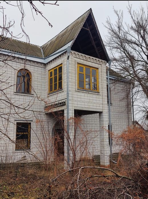 Новобудова двоповерховий будинок з гаражем – вигідна пропозиція