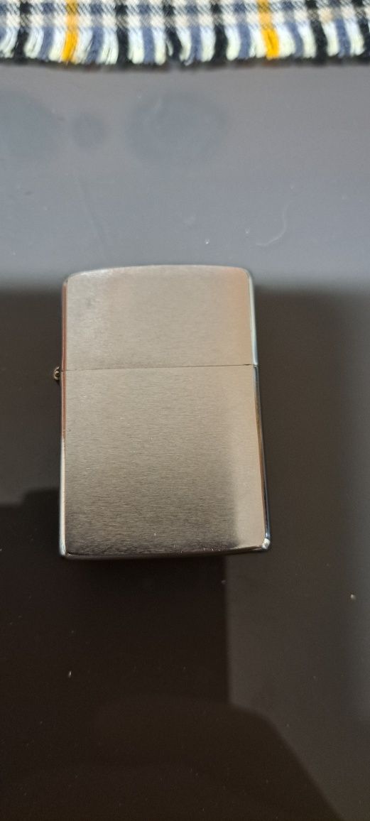 Isqueiro zippo original.