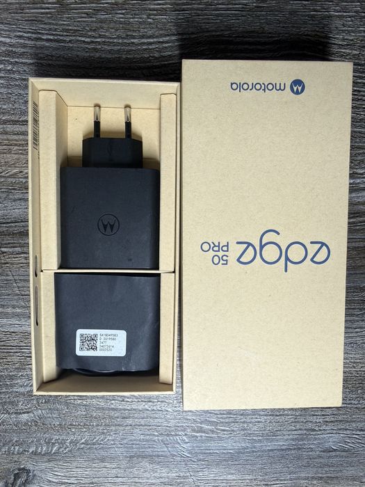 Motorola edge 50 pro 12/512гб