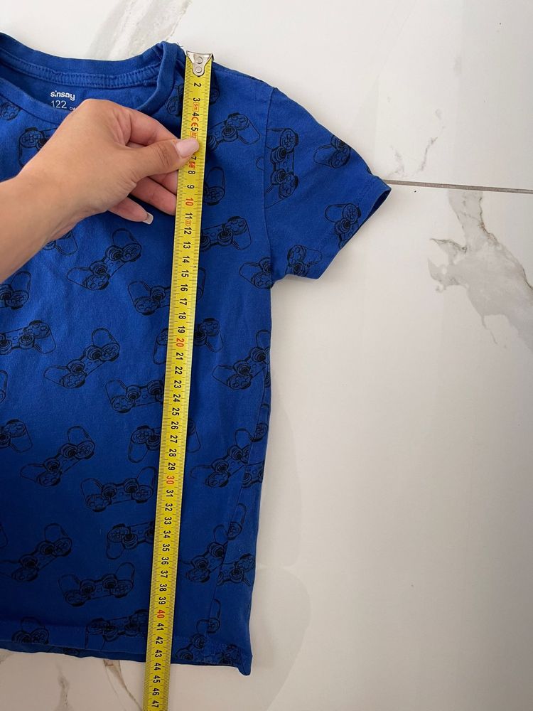 Koszulka/ t-shirt rozmiar 122 cm marki sinsay