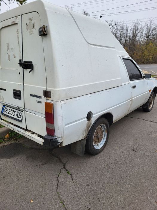 ЗАЗ пирожок.