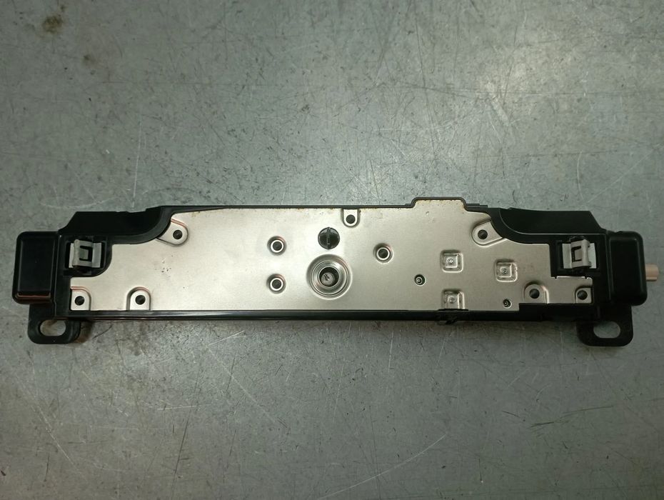 Amplificador de antena TESLA Model 3 (5YJ3)