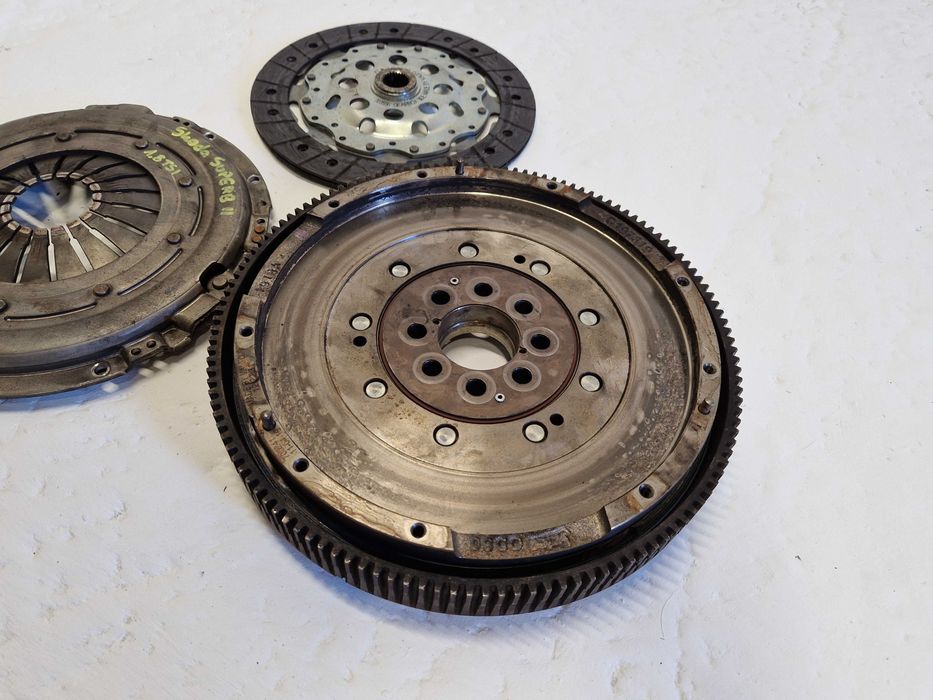 Oryginalny Zestaw Sprzęgła Sprzęgło VALEO Skoda SUPERB II 1.8 TSI