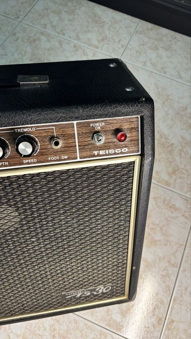 Amplificador de guitarra Teisco TS-30
