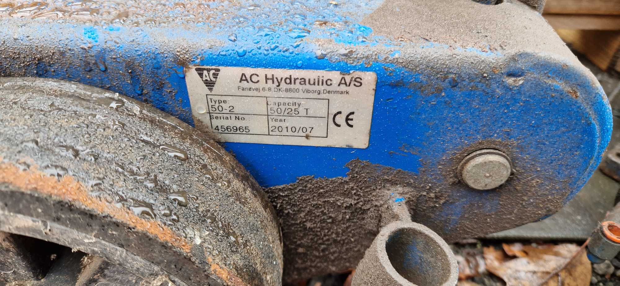 Podnośnik pneumatyczny Jack AC Hydraulic Denmark pneumatyczny 25T 50T