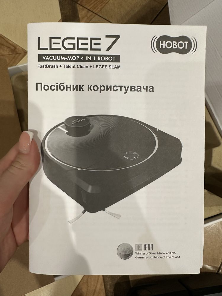 Моющий робот пылесос Hobot Legee