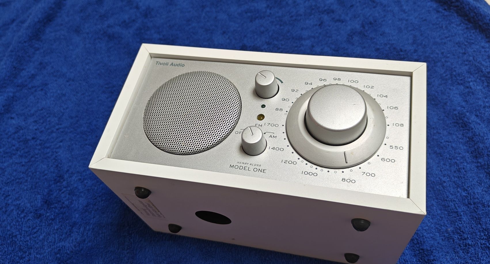 Rádio Tivoli Audio Model One