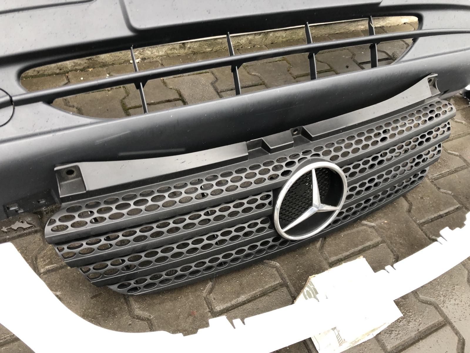 Бампер улибка решетка Mercedes Vito Viano