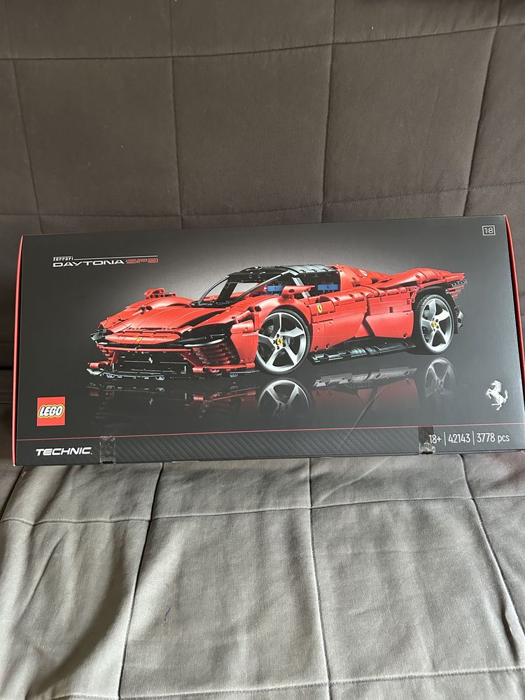 Lego Ferrari Daytona SP3 #42143 (selado)