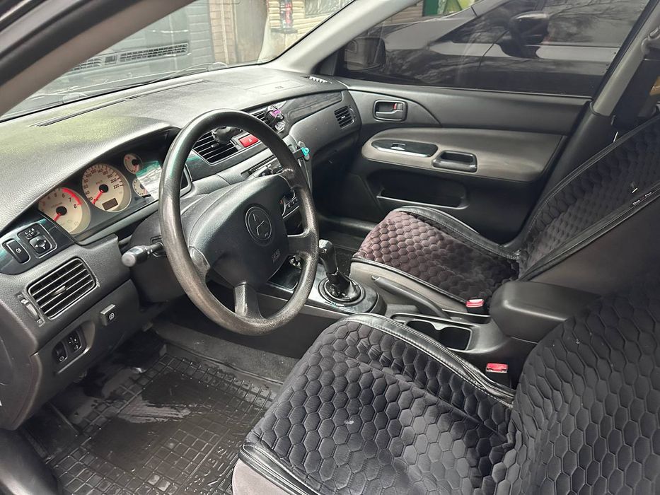 Митсубиси Лансер 9