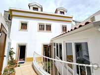 Moradia T2+2 à venda no centro de Atouguia da Baleia – Peniche