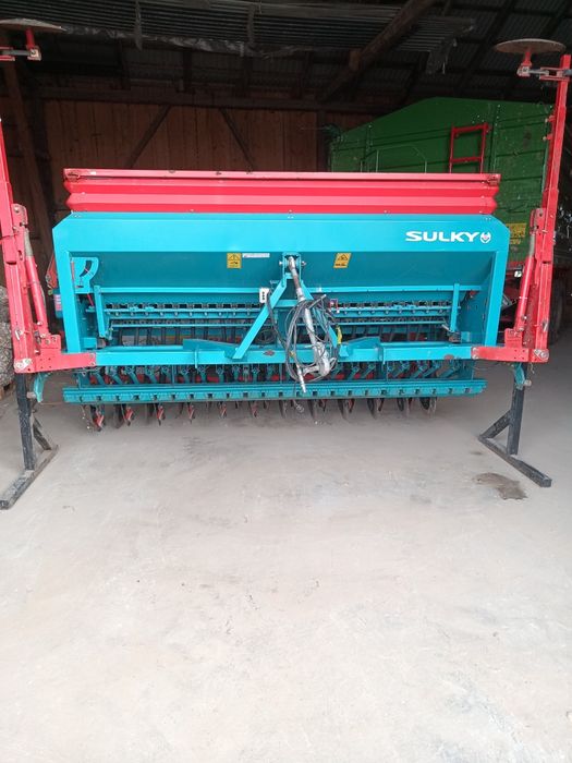 Agregat uprawowo-siewny sulky siewnik tależowy nadbudowany wał pakera
