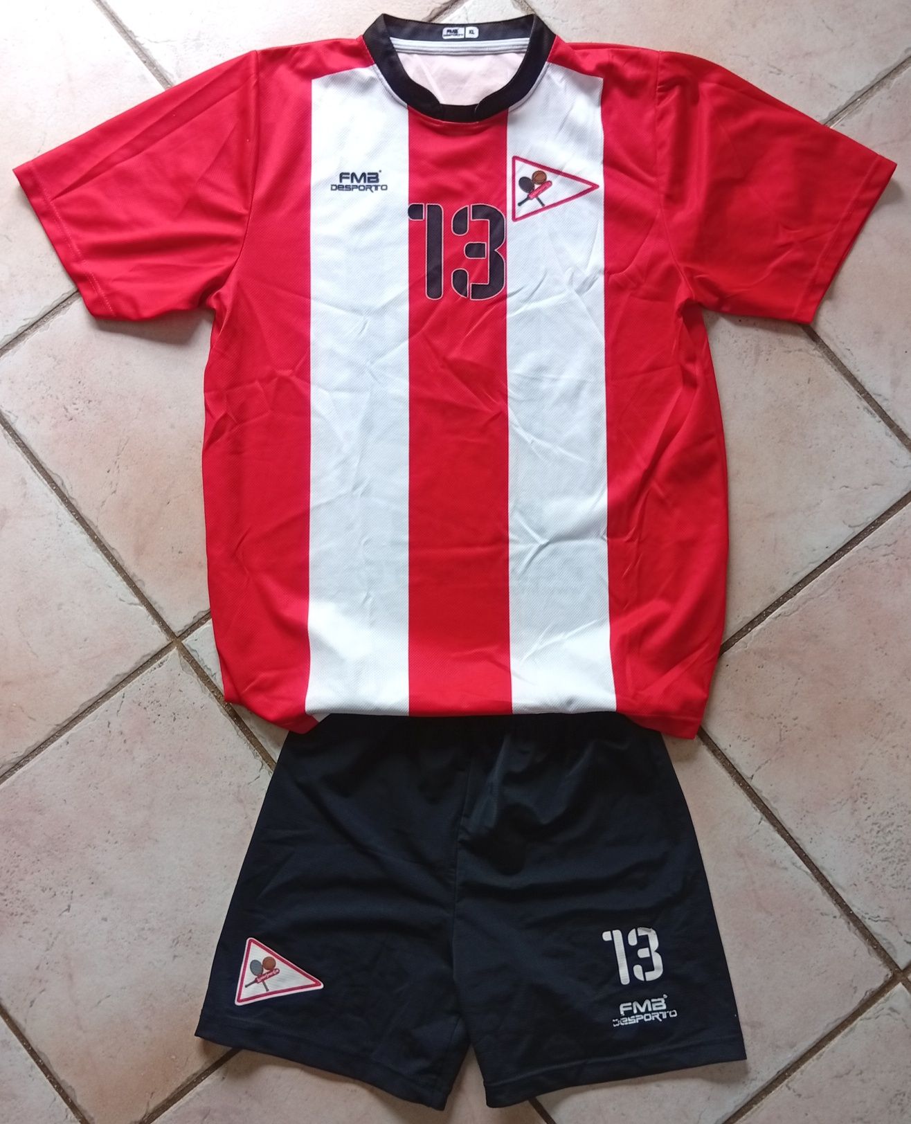 Equipamento completo de jogo do Leixões