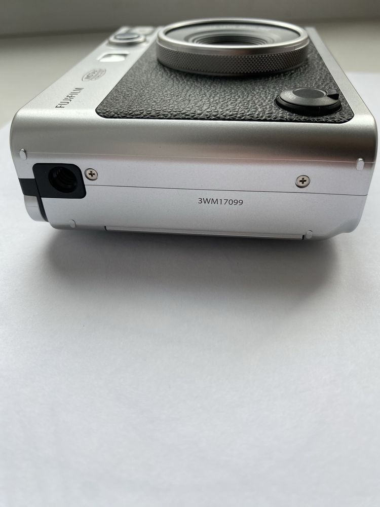 Fujifilm instax mini evo