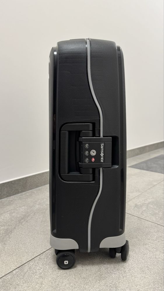 Чемодан  Samsonite  S'Cure 55x40x20 , 34L