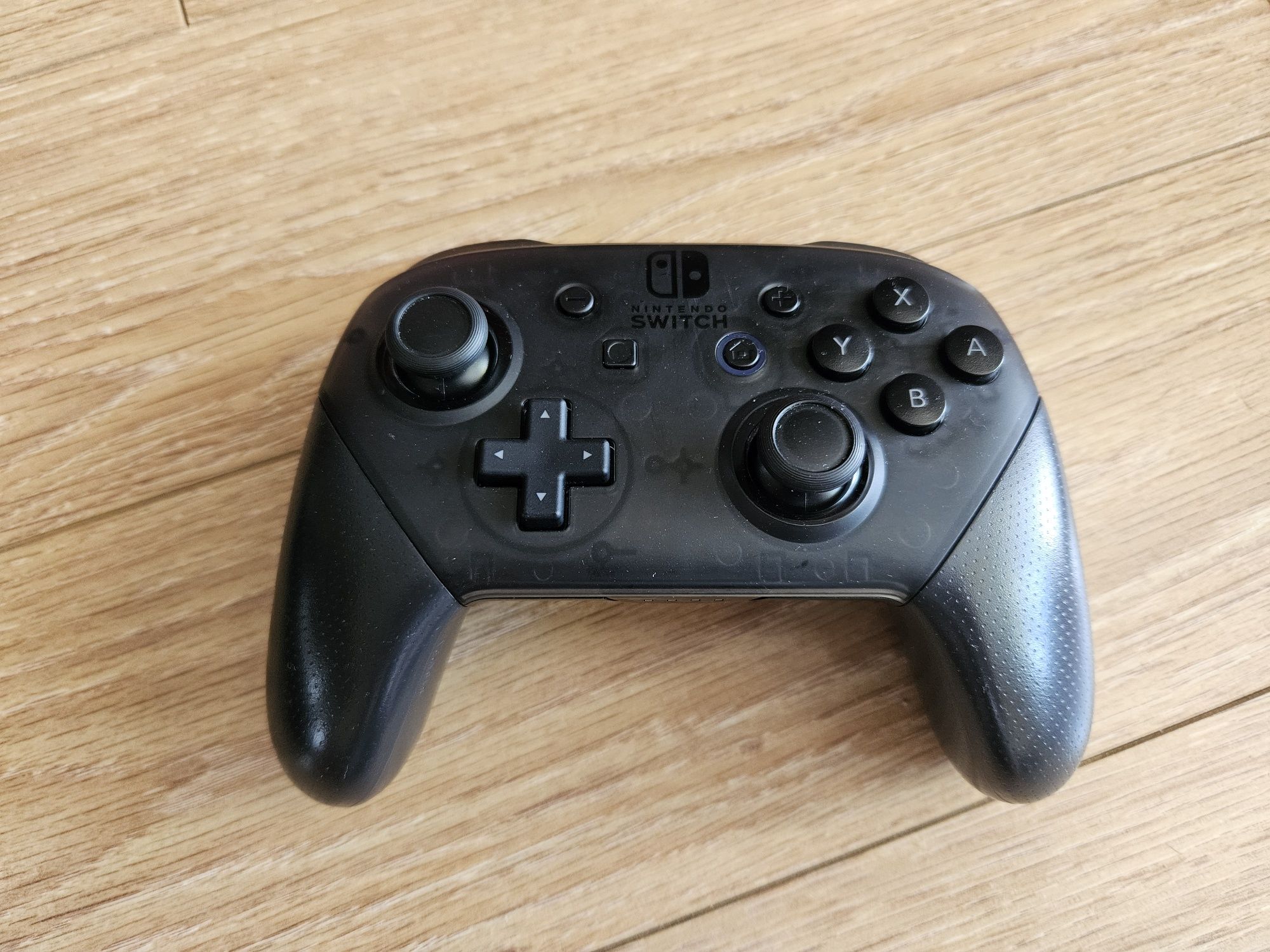 Nintendo Switch OLED + Pro Controller