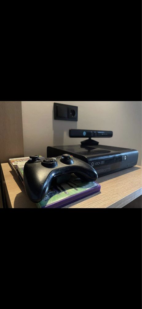 Xbox 360 E + KINECT