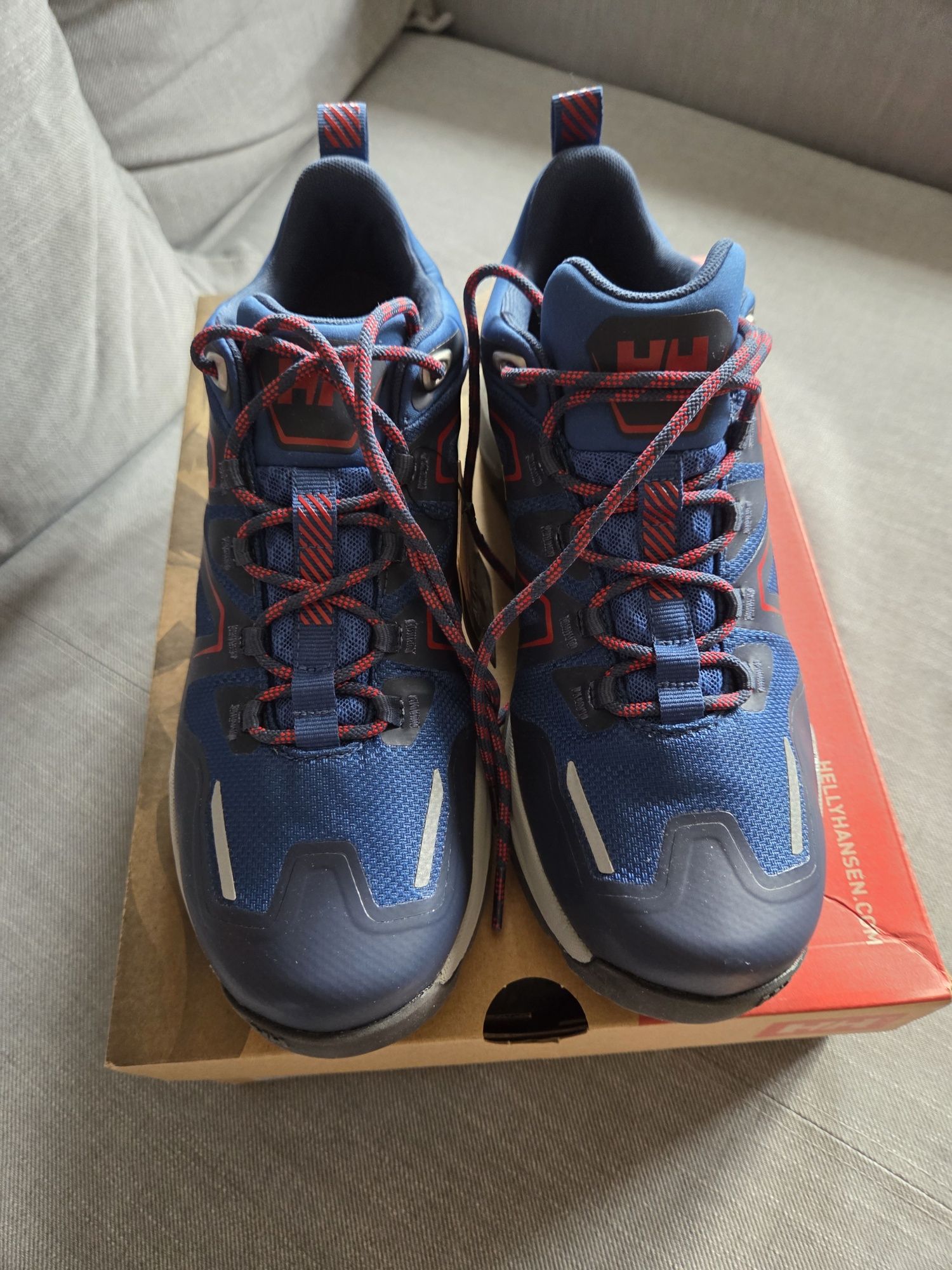 Nowe buty trekkingowe Helly Hansen Cascade Low HT 41