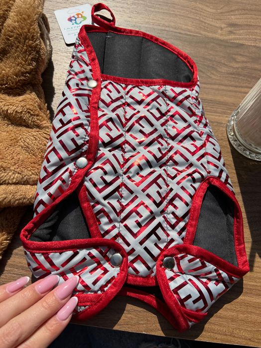 Комбинезон для маленькой собачки (шпиц или Йорк) размер М