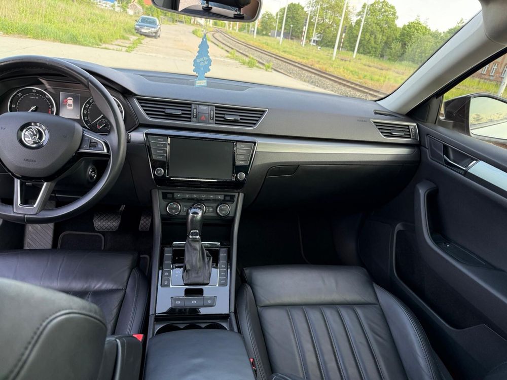 Skoda Superb 2.0 dsg idealny stan bogate wyposażenie