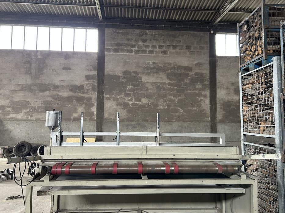 Vendo maquina de colar caixas de cartão canelado