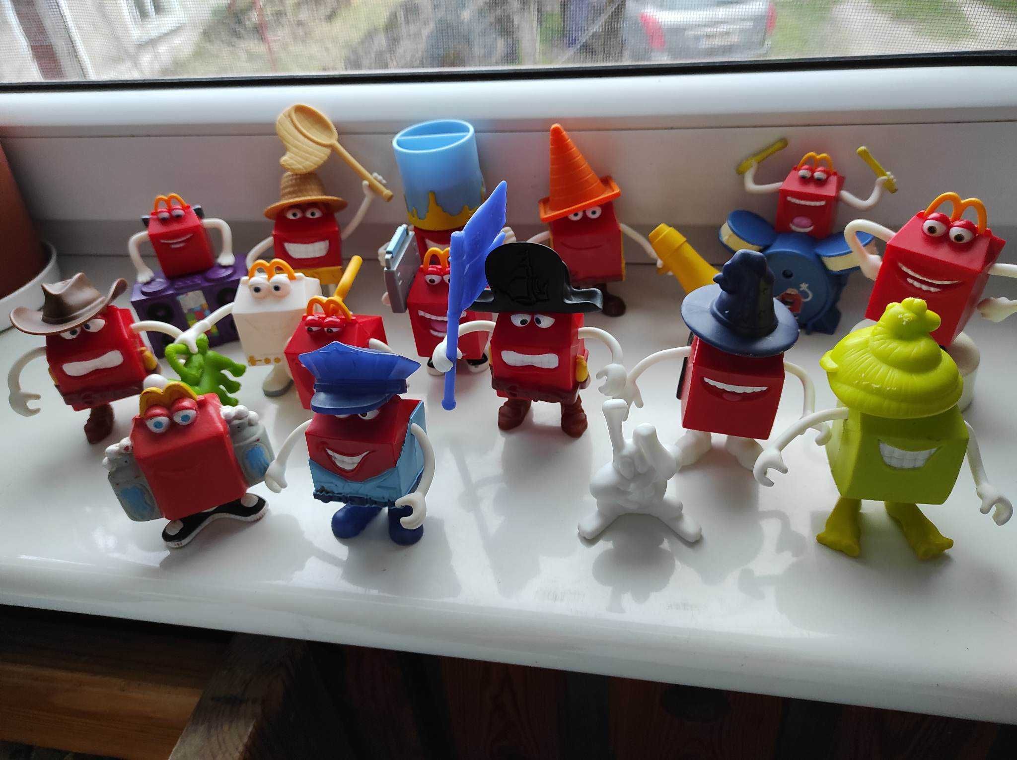 Furby kosmiczny mecz figurki mc donalds -paczuszki