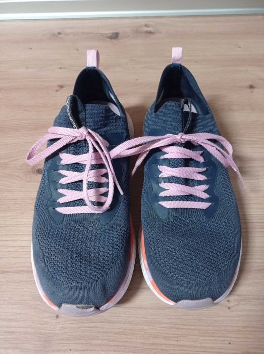 Ténis skechers usados