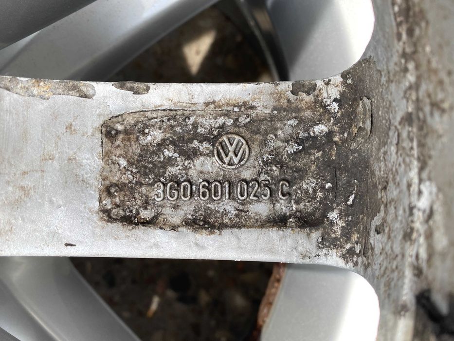 ALUFELGI VW PASSAT B8 HELSINKI Golf Touran 3G0 6,5jx17 cali ET41 5x112