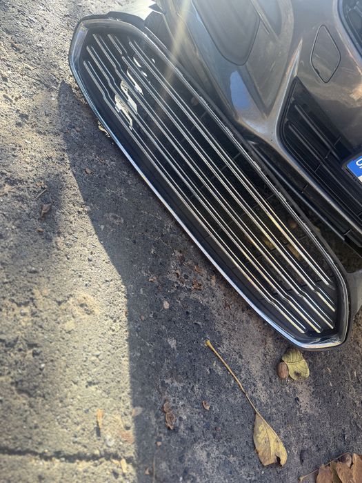 Решетка радіатора на Fusion