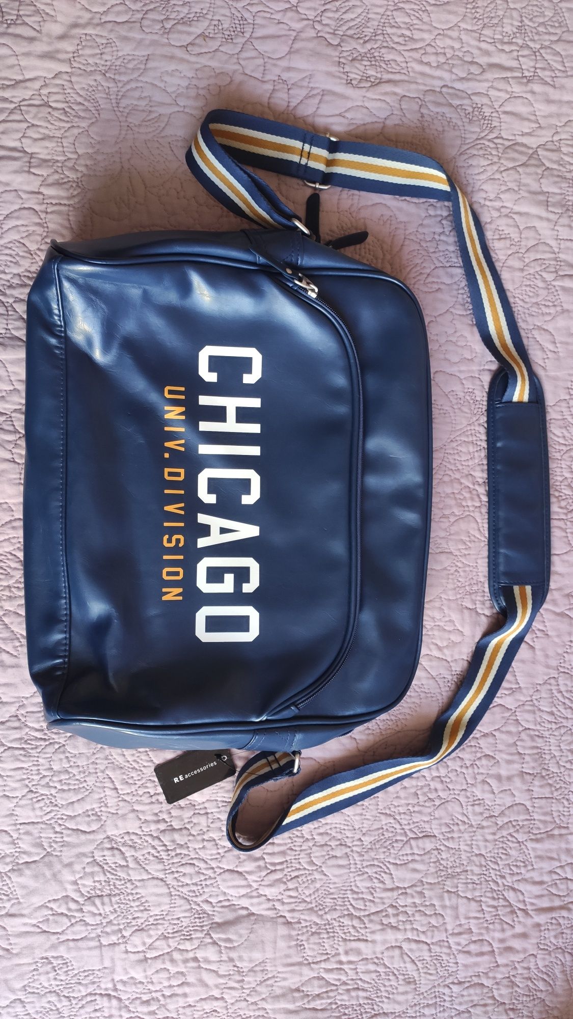 Новая спортивная сумка CHICAGO Univ. Division. REaccessories