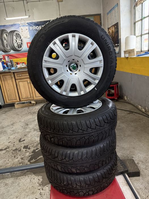 Koła SKODA  R15 z oponami zimowymi 195/65R16 KOŁPAKI