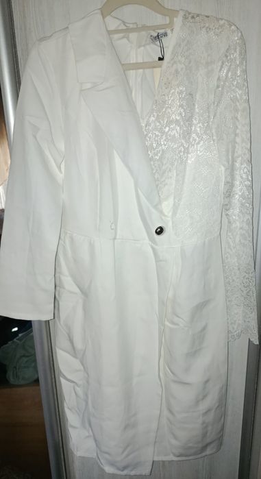 Продам нові плаття та піджаки