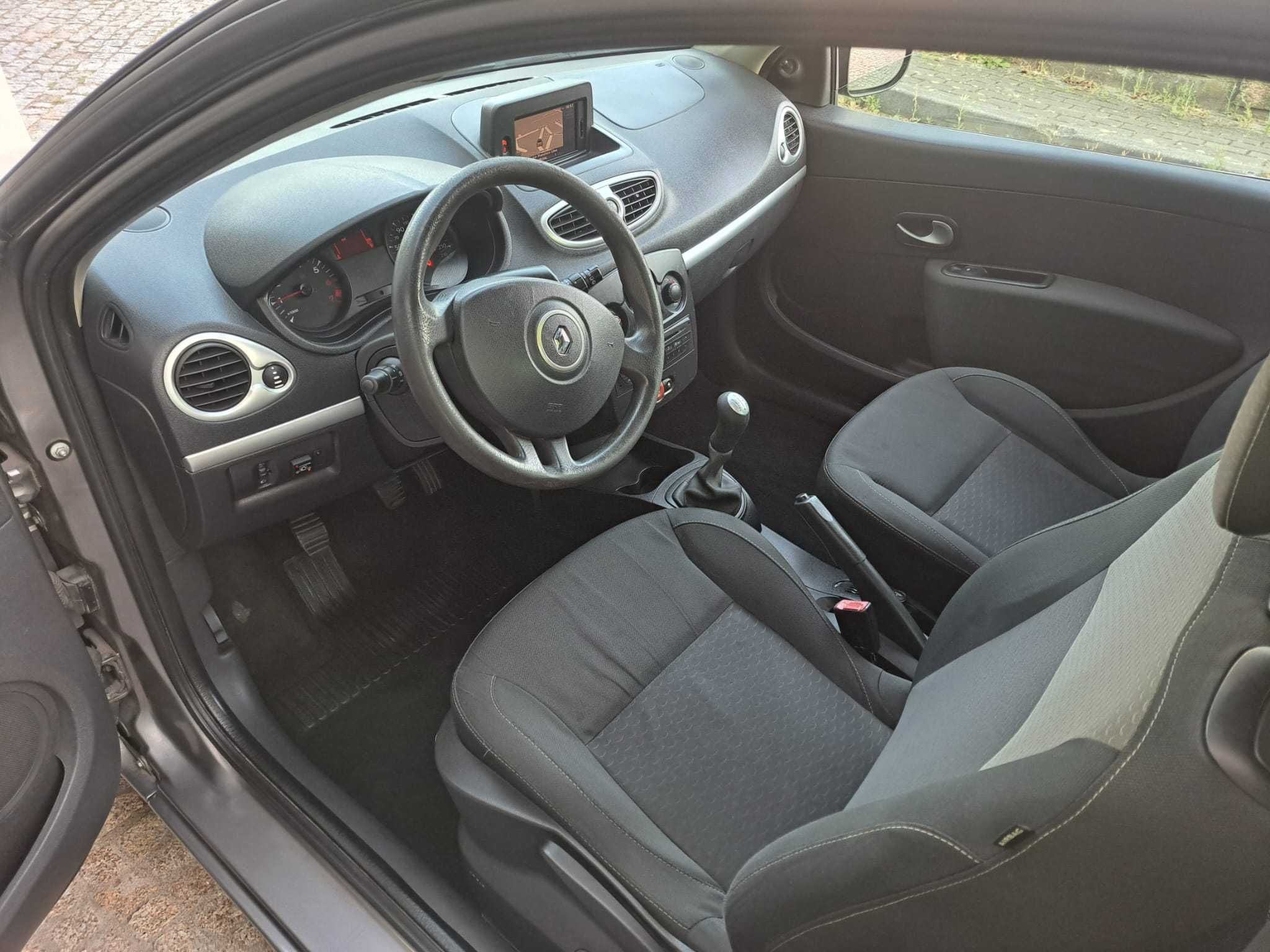Renault Clio III 16V