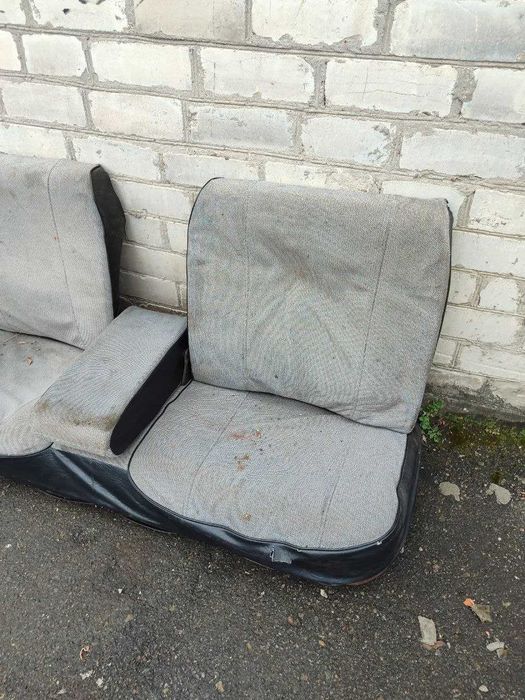 Диван задний с подлокотником Газ Волга Салон