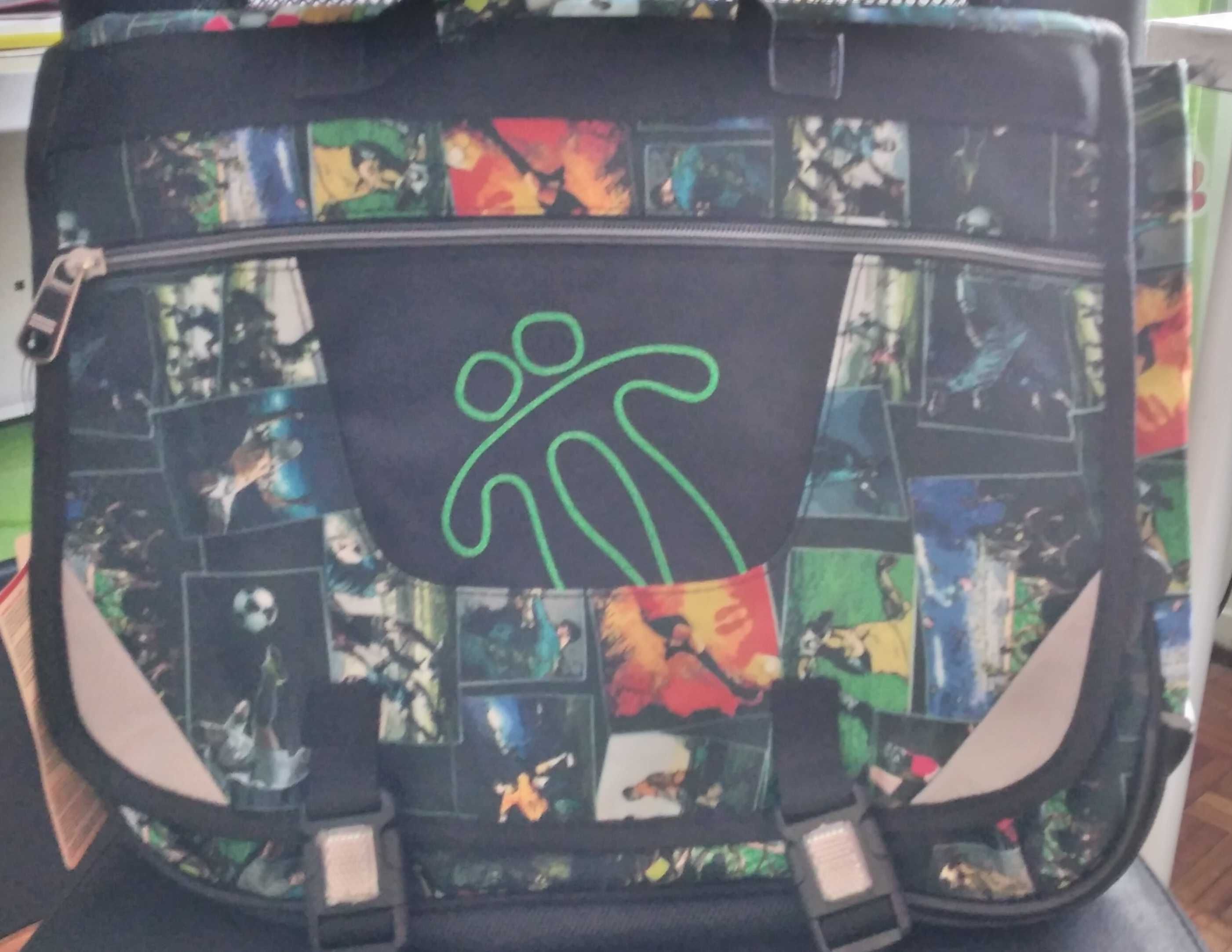Mochilas escolares novas "Totto"
