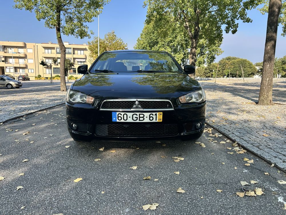 Mitsubishi Lancer 1.5i invite