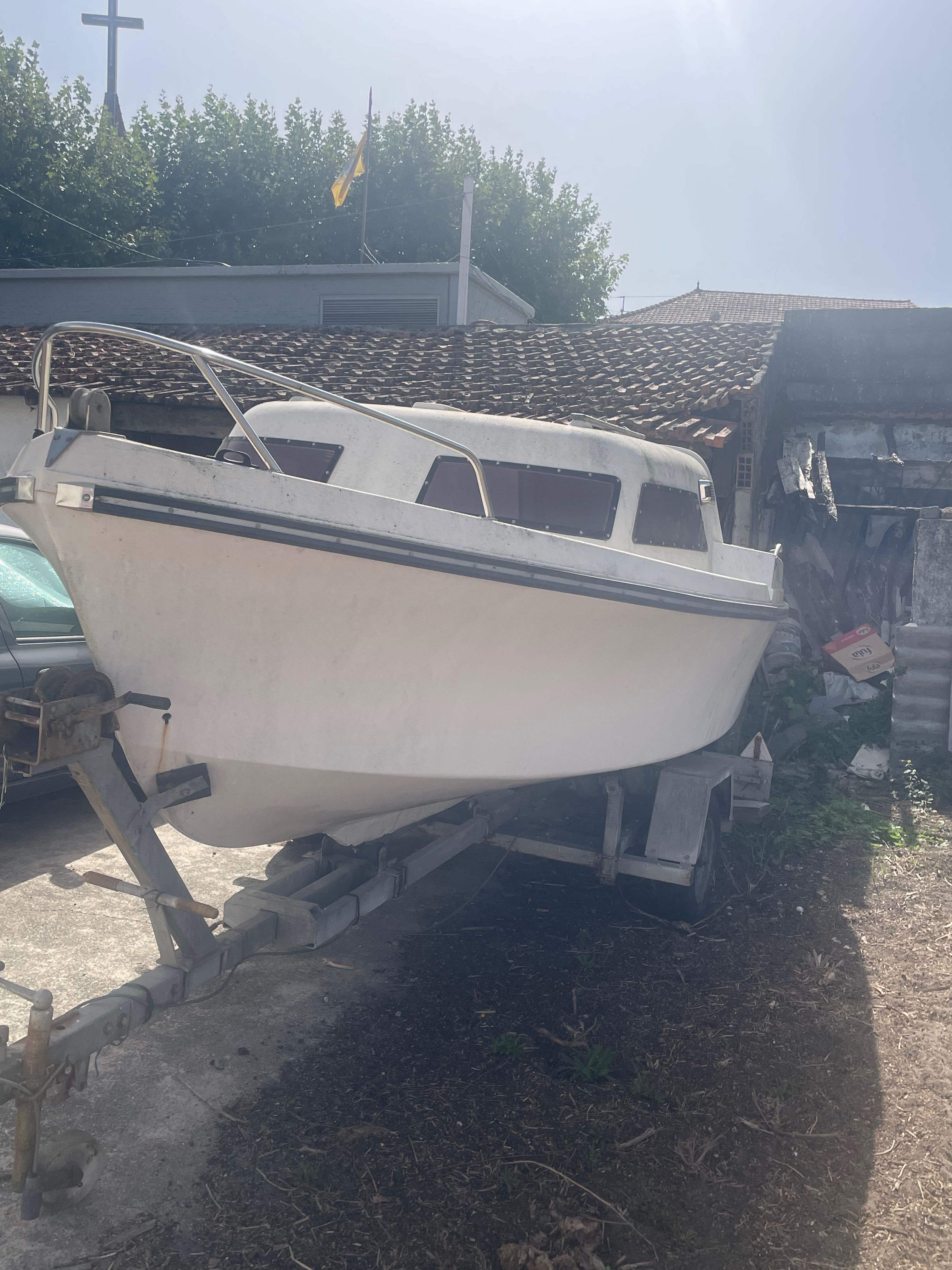 barco recreo e pesca