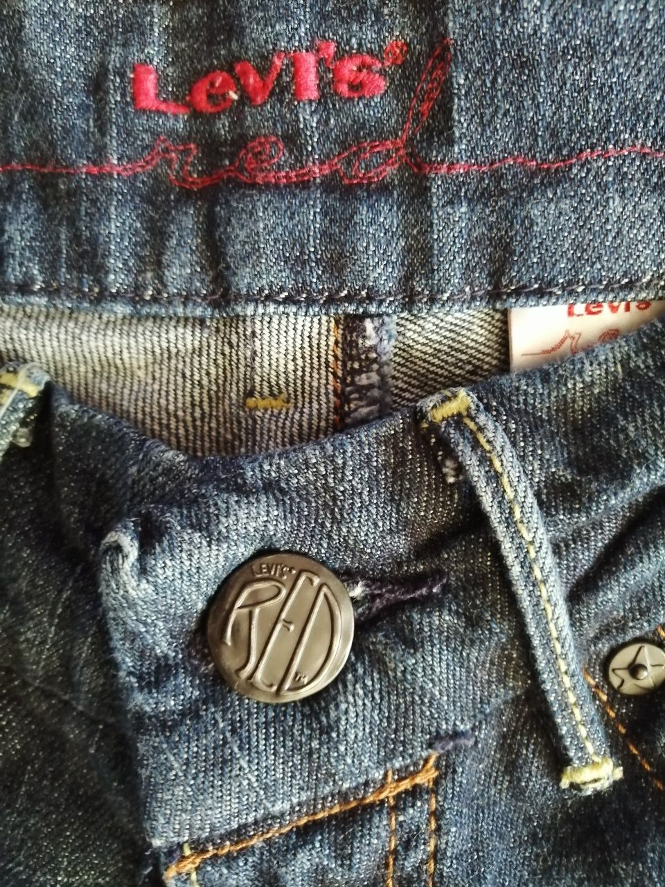 Levis Red jeansowe spodenki M r. 25 i koszulka
