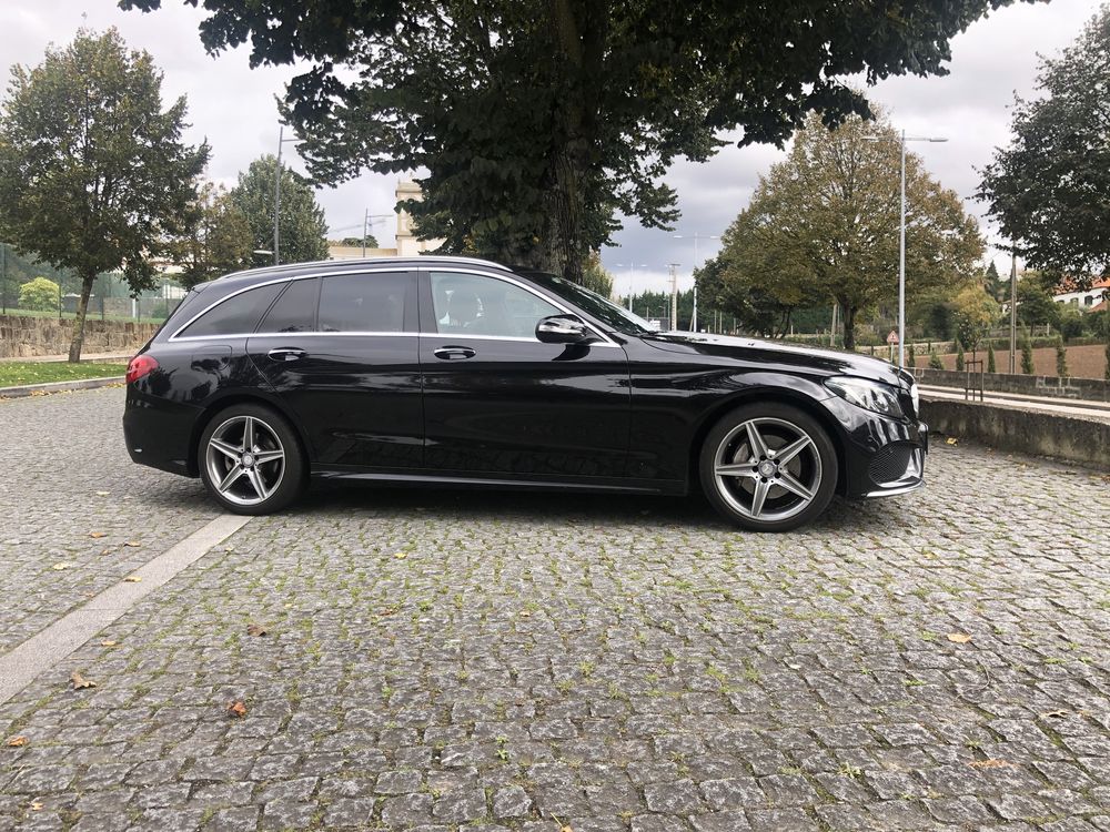 Mercedes- Benz C220d 7G AMG Automática Full Extras