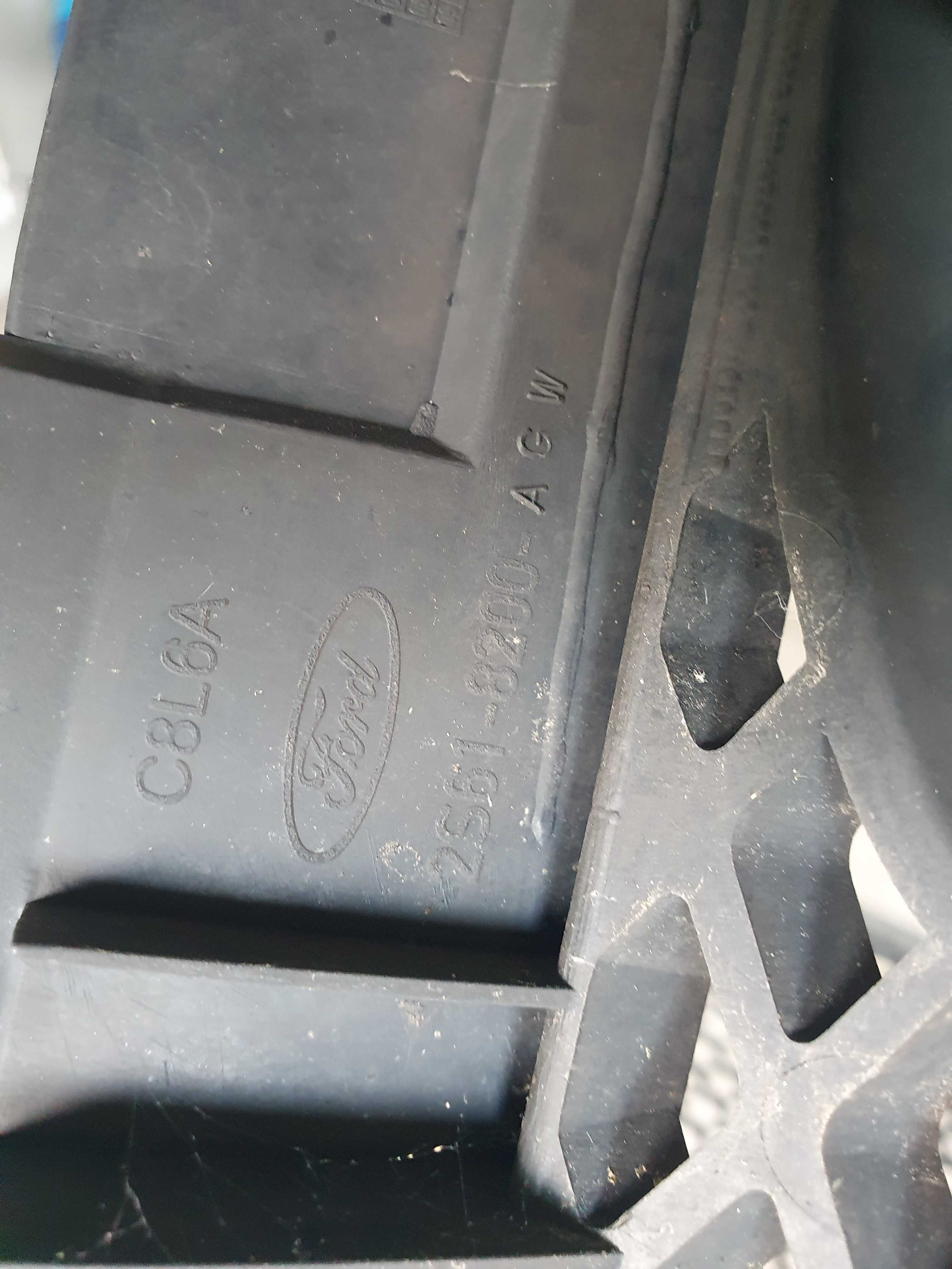 Grill atrapa Ford Fiesta mk6 przedlift