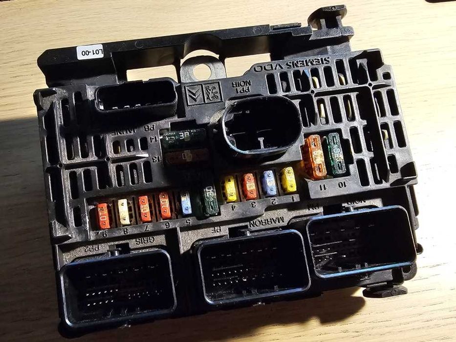 Skrzynka przekaźników moduł BSM-L01-00 SIEMENS - Peugeot 407 / Citroen